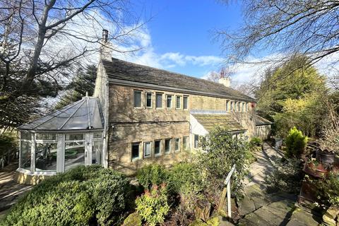 3 bedroom detached house for sale, Kew Hill, Huddersfield HD3