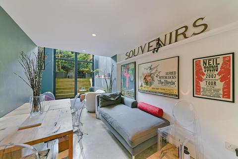 3 bedroom terraced house to rent, Islington Park Street, London N1