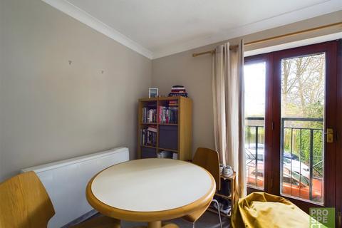 1 bedroom apartment to rent, Lindores Road, Holyport, Maidenhead, Berkshire, SL6