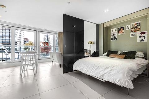 Studio to rent, Bezier Apartments, 91 City Road, London, EC1Y