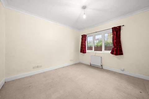 Flat 1, 48 Cedars Road, Hampton Wick, Kingston Upon Thames, KT1 4BE