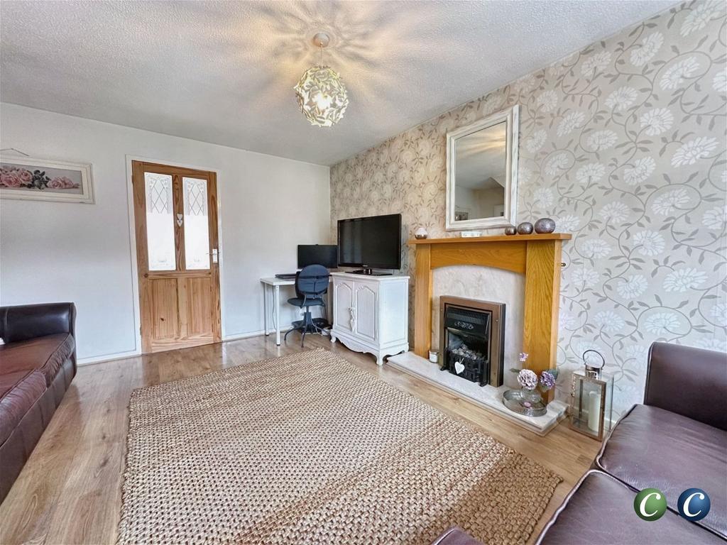 Albany Drive, Rugeley, WS15 2HP 2 bed semidetached house for sale £