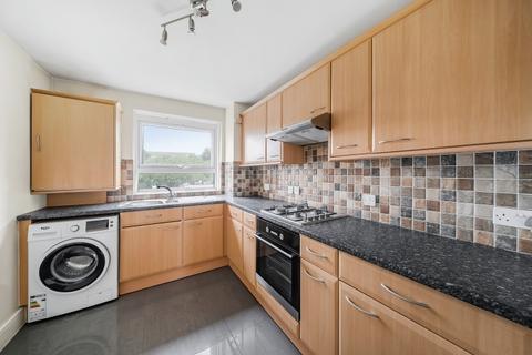 3 bedroom apartment to rent, Ivy Road London N14