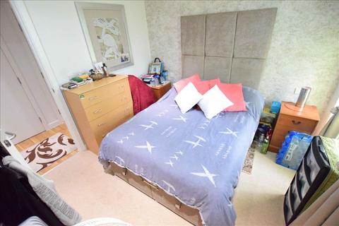 2 bedroom flat for sale, Goulding House, Manor Lane, Feltham, Middlesex, TW13