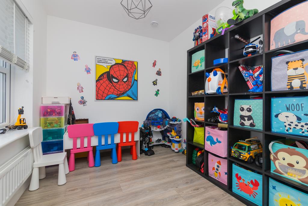 Bedroom 5/Office