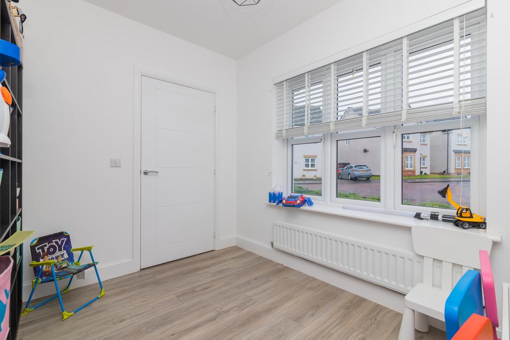 Bedroom 5/Office