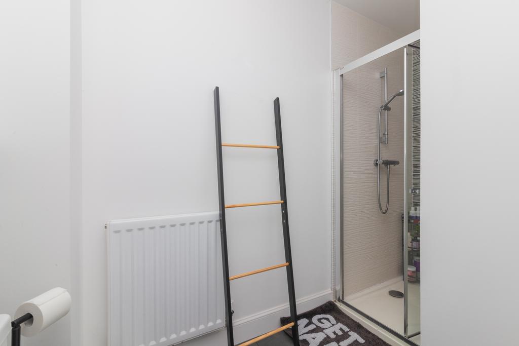 Master En-Suite