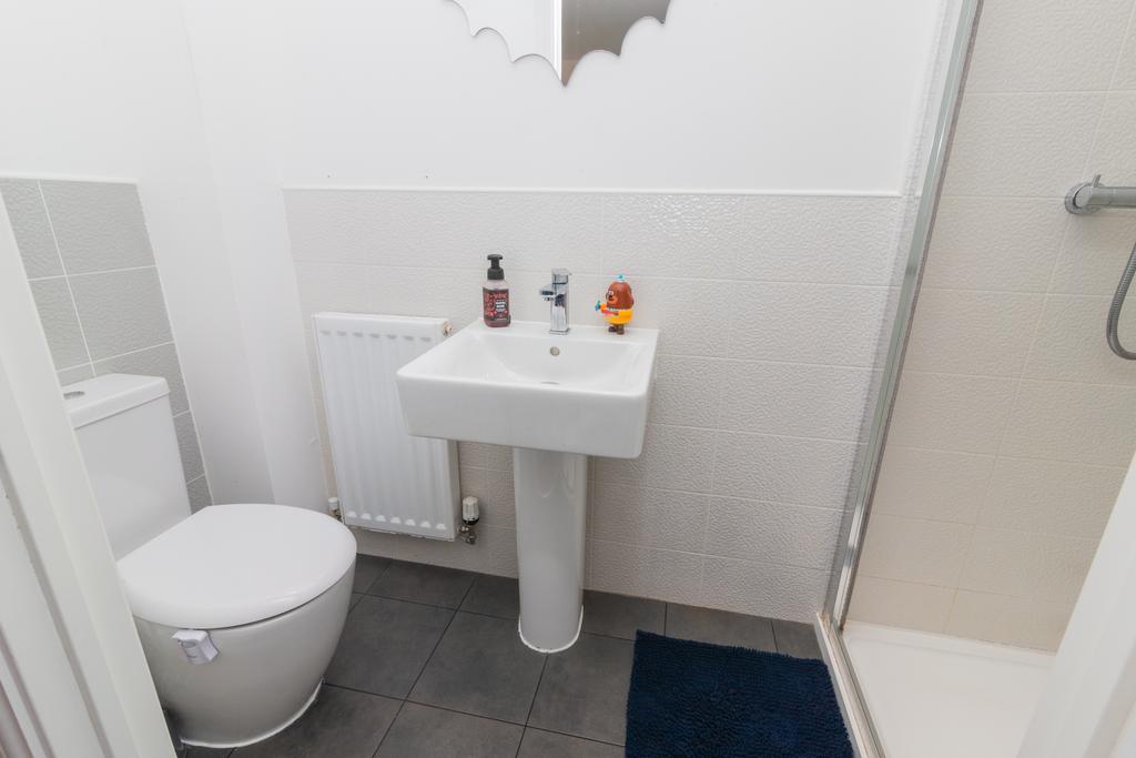 Bedroom 2 En-Suite