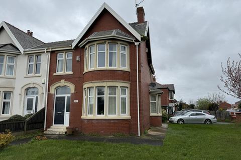 3 bedroom semi-detached house for sale, Squires Gate Lane, South Shore FY4