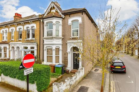 2 bedroom flat for sale, Leyspring Road, London