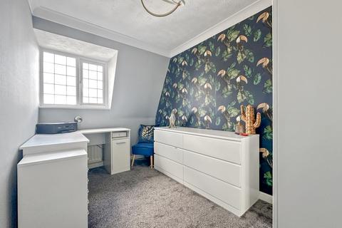 59 Arthur Road, Gillingham, ME8 9BT