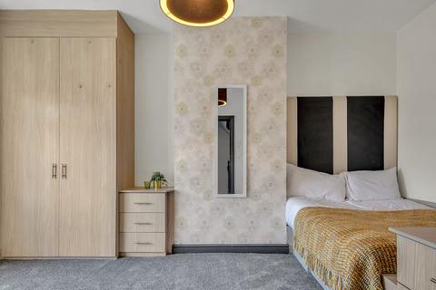 1 bedroom in a house share to rent, The Village Street, Leeds