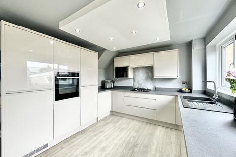 25 Sandgate Drive, Kippax, Leeds, LS25 7EX