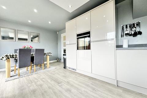 25 Sandgate Drive, Kippax, Leeds, LS25 7EX