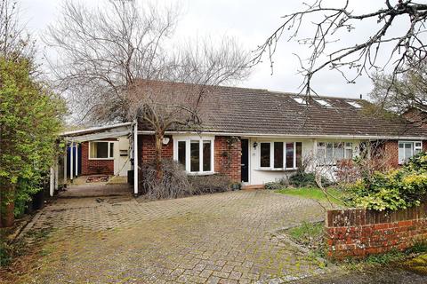 8 Barnsford Crescent, West End, Woking, GU24 9HX