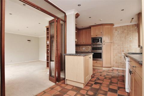 8 Barnsford Crescent, West End, Woking, GU24 9HX