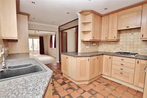 8 Barnsford Crescent, West End, Woking, GU24 9HX