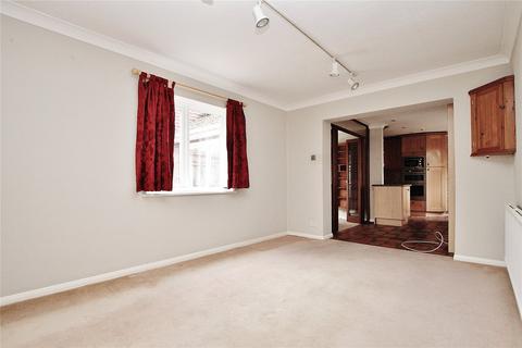 8 Barnsford Crescent, West End, Woking, GU24 9HX