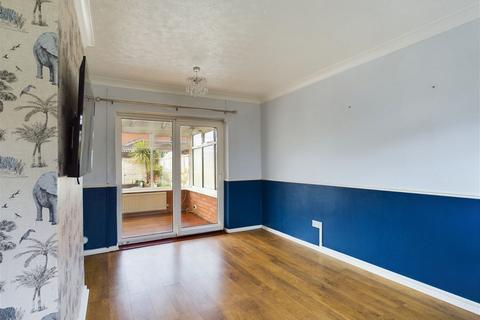 2 bedroom end of terrace house to rent, Truscott Road, Burscough, L40 7SE
