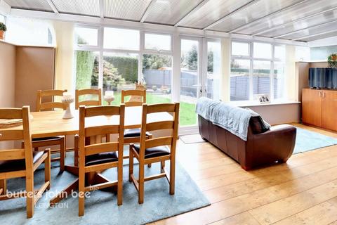 4 bedroom semi-detached bungalow for sale, Bernard Grove, Stoke-On-Trent