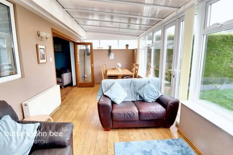 4 bedroom semi-detached bungalow for sale, Bernard Grove, Stoke-On-Trent