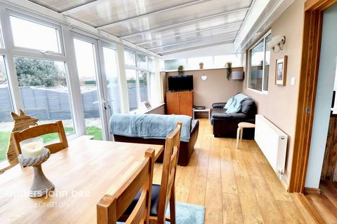11 Bernard Grove, Stoke-on-trent, ST3 7NZ