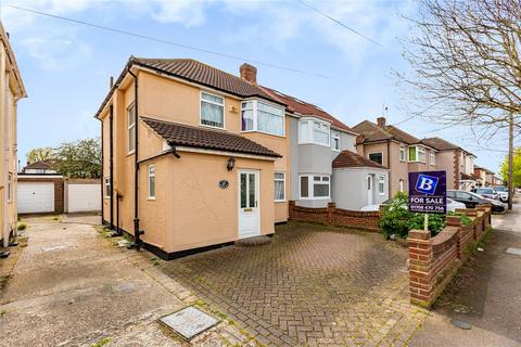 114 Warren Drive, Hornchurch, RM12 4QX