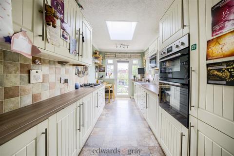 48 Coniston Avenue, Solihull, B92 7NS