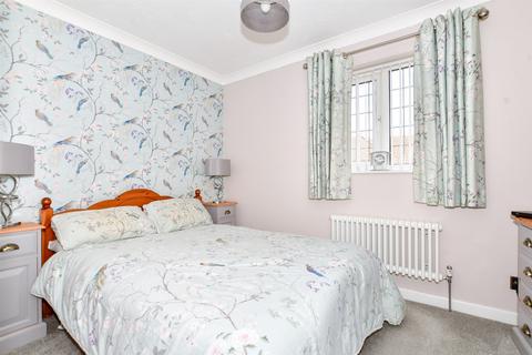36 Low Meadow, Halling, Rochester, ME2 1LX