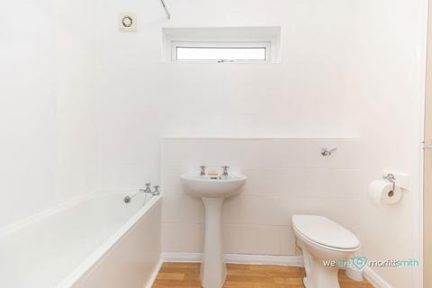 Flat 17, Hallam Cliff, 32 Crabtree Lane, Sheffield, S5 7AY