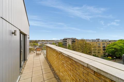 2 bedroom apartment for sale, Boulogne House, Frazer Nash Close, Isleworth, TW7