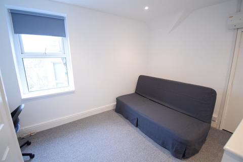 Studio to rent, Canton, Cardiff