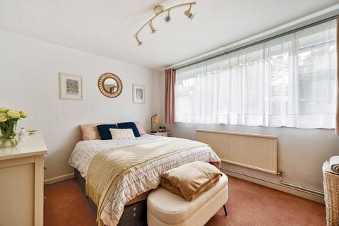 2 bedroom apartment for sale, Birdhurst Road, South Croydon
