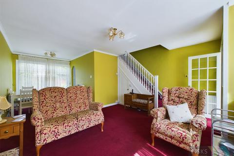 3 bedroom end of terrace house for sale, Templewood Court, Benfleet, SS7