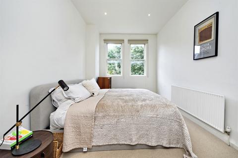 2 bedroom flat for sale, Bassett Road, London, W10