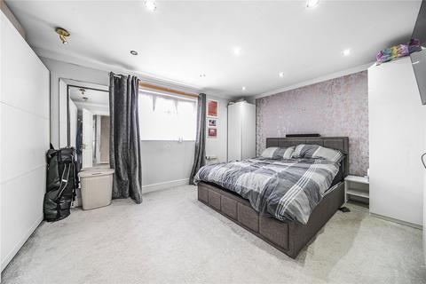 4 bedroom semi-detached house for sale, North Road, West Drayton, UB7