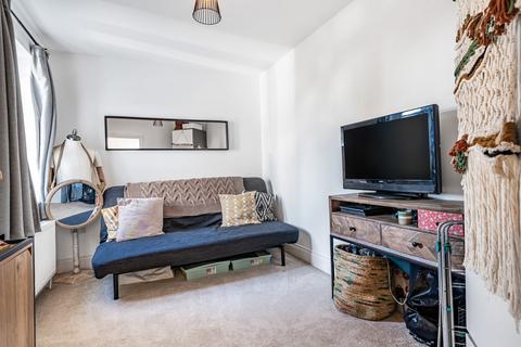 2 bedroom apartment for sale, Ancaster Road, Beckenham