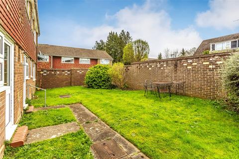 17 Windfield, Leatherhead, KT22 8UG