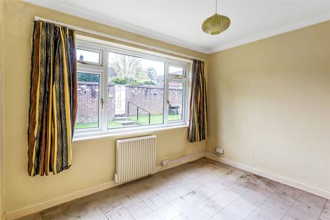 17 Windfield, Leatherhead, KT22 8UG
