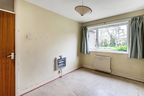 17 Windfield, Leatherhead, KT22 8UG