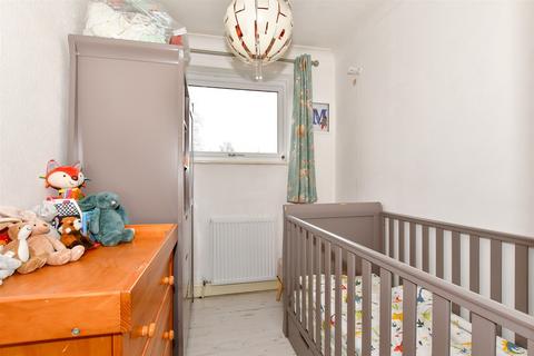 98 Millfield, New Ash Green, Longfield, DA3 8HN