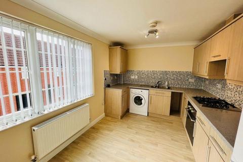 1 bedroom flat to rent, Rysy Court, Swindon, SN25 1TH