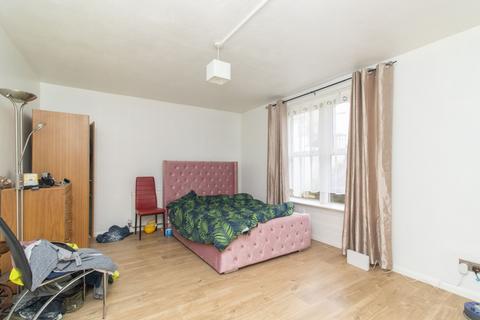 2 bedroom flat for sale, Godwin Road, Margate, CT9