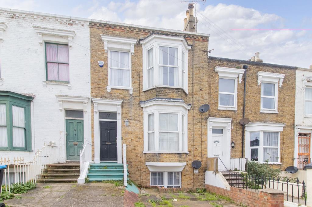Godwin Road, Margate, CT9 2 bed flat for sale £150,000