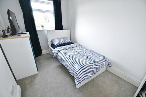 34 Rixon Close, George Green, Slough, SL3 6RH