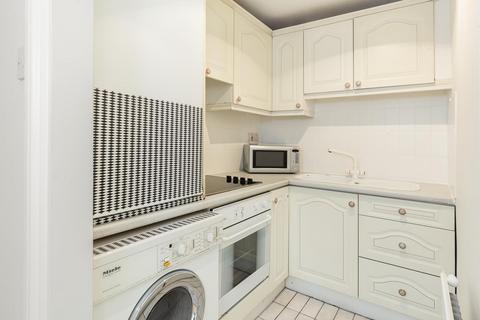 1 bedroom flat to rent, Garrick House, Carrington Street, London, W1J