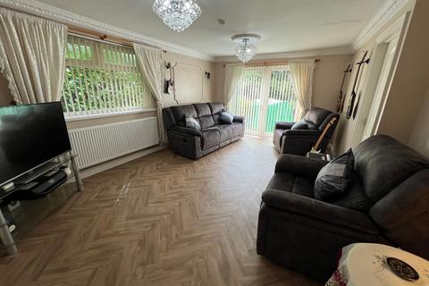 3 bedroom detached bungalow for sale, Tylacoch Place Treorchy - Treorchy