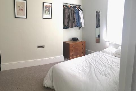 2 bedroom apartment to rent, Burlington Street, Kemptown, Brighton BN2 1AU