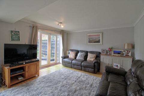 57 Fennells, Harlow, CM19 4RN