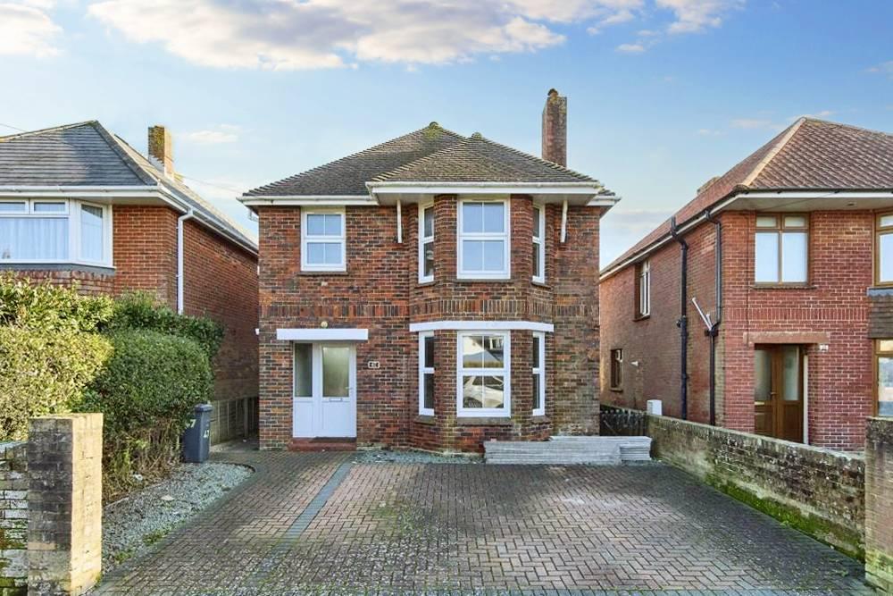 High Park Road, Ryde PO33 3 bed detached house £1,400 pcm (£323 pw)